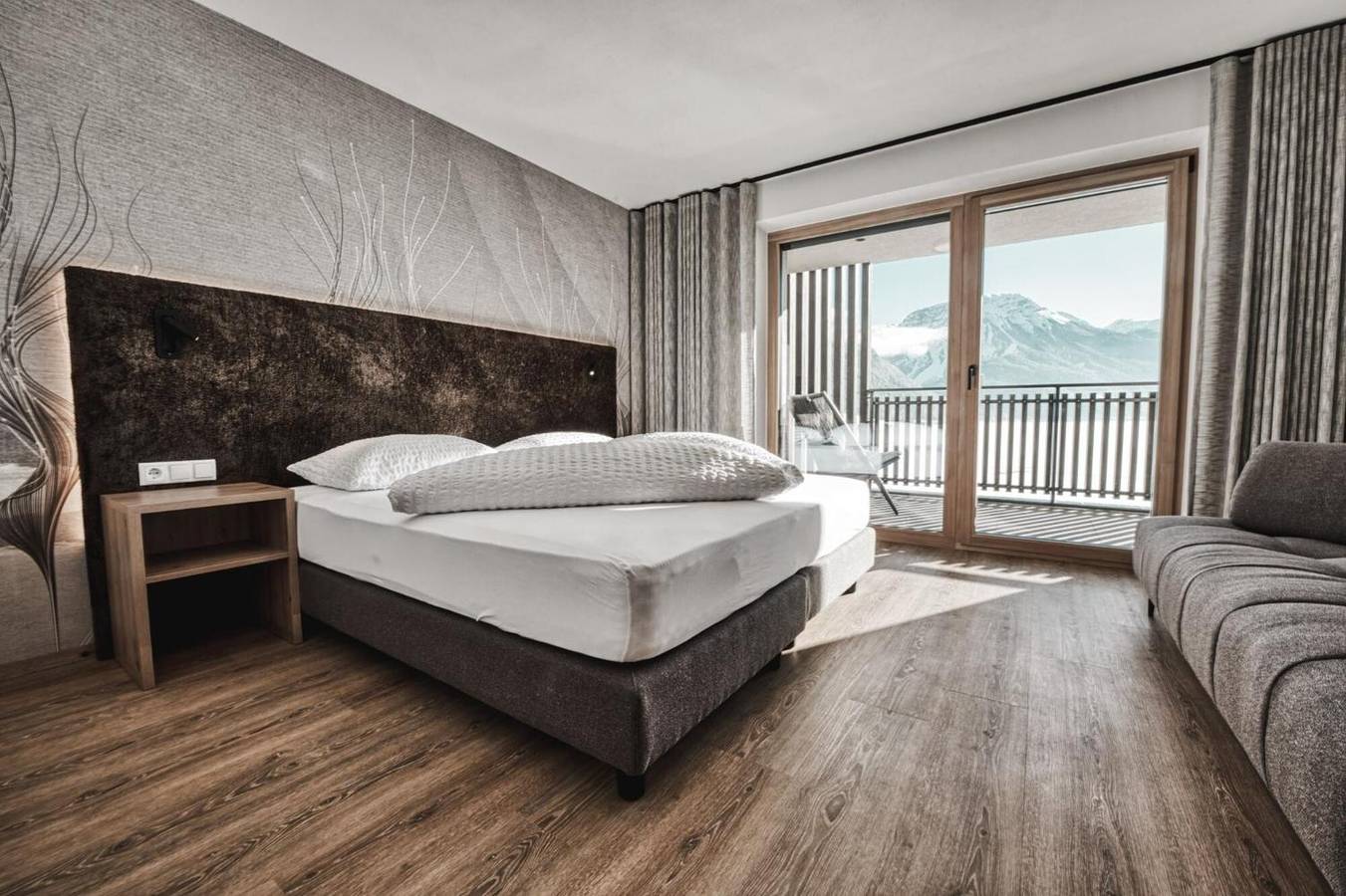Ganze Wohnung, Residence Froy Wohnung 4 – Seeblick, Whirlpool & Frühstück inklusive in Reschensee, Graun