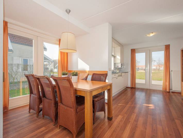 Ferienhaus für 6 Personen, mit Terrasse und Garten sowie Pool in Bruinisse - 2