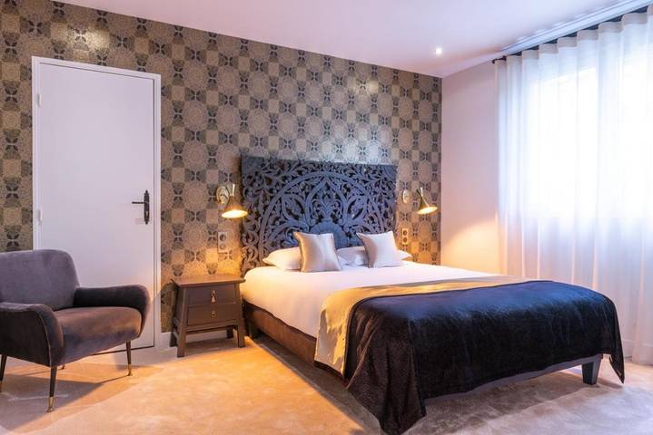 Hôtel pour 2 personnes, avec Terrasse ainsi que Jardin et Vue à La Chapelle-Saint-Mesmin