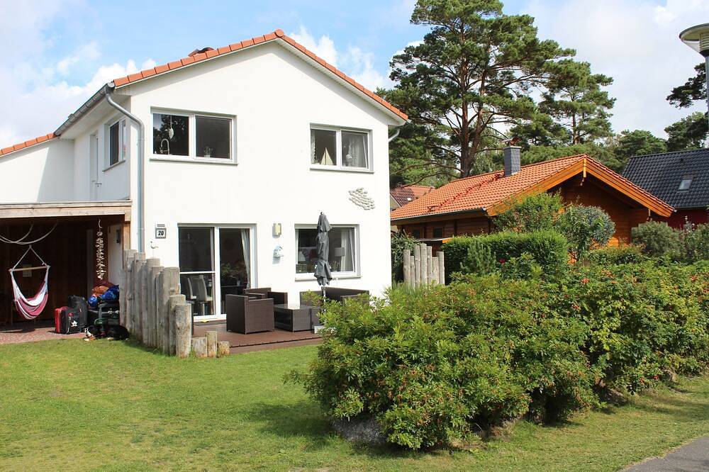 Ganze Wohnung, Exklusive Ferienwohnung Boddenblick in Haus Boddensonne in Bodstedt, Fuhlendorf