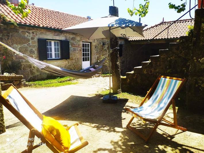 Casa de férias para 2 pessoas, com piscina e terraço e ainda vista em Paredes de Coura