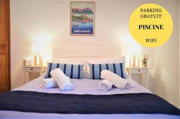 Location de vacances pour 2 personnes, avec jardin ainsi que vue et piscine à Tavernes