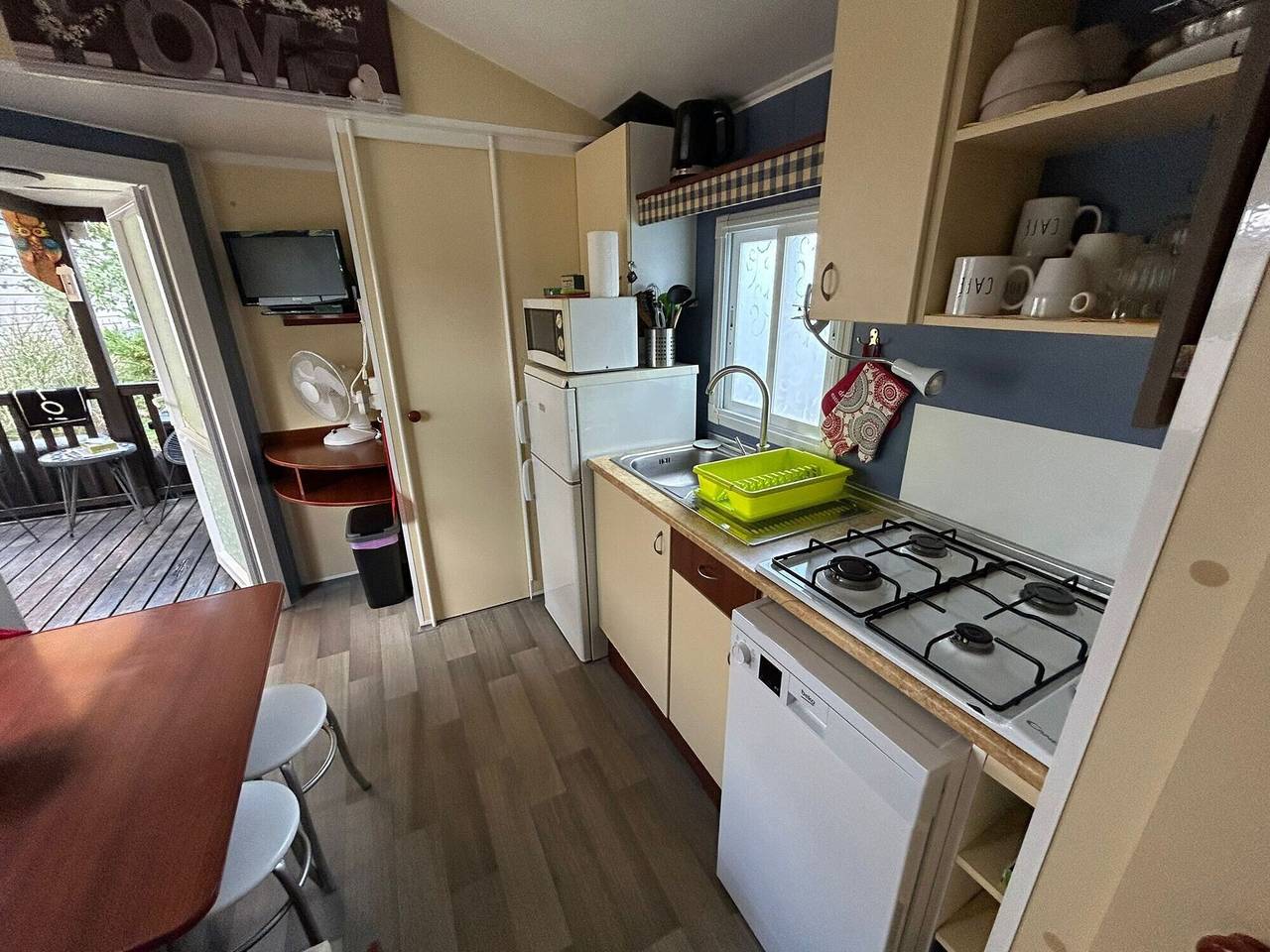 Mobil-home 'Salamandre' avec vue sur le lac, piscine partagée et climatisation in Sainte-Croix-du-Verdon, Gorges du Verdon