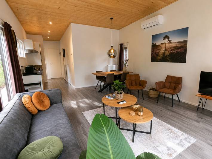 Vakantiepark De Rimboe en Woeste Hoogte — Heidehoeve | Hottub | 4 Pers. in Veluwe