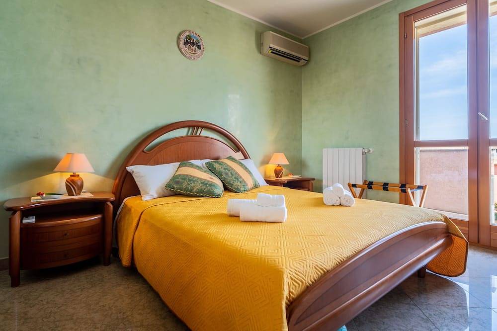 Entire apartment, Germano Holiday House, 160m2 of comfort and sea view in Marzamemi, Pachino