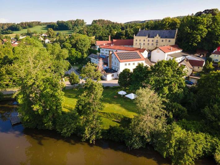 Pension für 3 Personen, mit Balkon und Balkon/Terrasse sowie Terrasse und Garten in Regenstauf