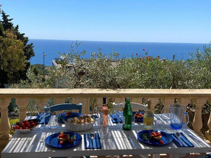 Ferienwohnung für 4 Personen, mit Balkon und Terrasse sowie Garten und Ausblick