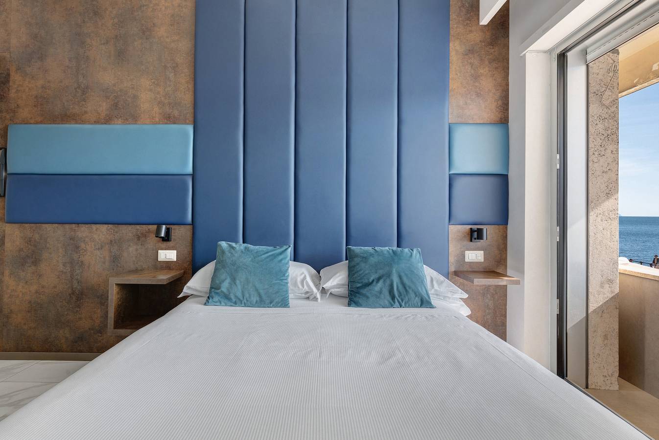 Zimmer 'Exclusive Con Whirlpool' mit Balkon, Wi-Fi und Klimaanlage in Neapel, Neapel Provinz