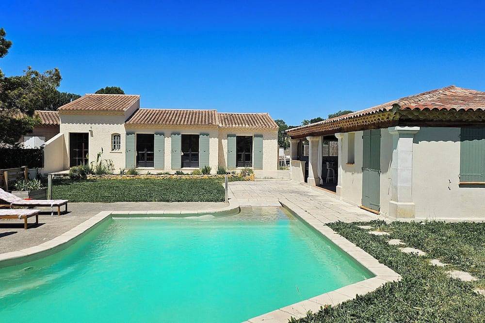 Provencal House with Pool & Pool House in Sérignan-du-Comtat, Vaucluse
