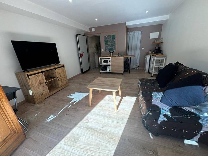 Gîte pour 2 personnes, avec terrasse, animaux acceptés à Vitrolles - 3