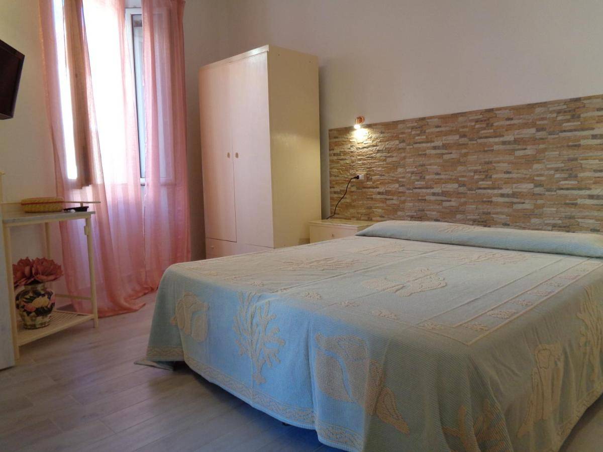 Sardinia-holiday Spargi Suite & Rooms in Parco Nazionale dell'Arcipelago di La Maddalena, La Maddalena