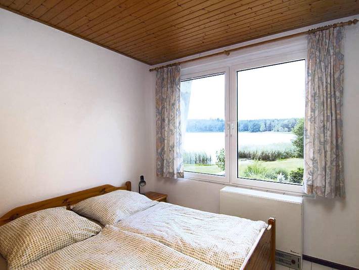 Bungalow für 4 Personen, mit Terrasse in Mecklenburgische Seenplatte - 3