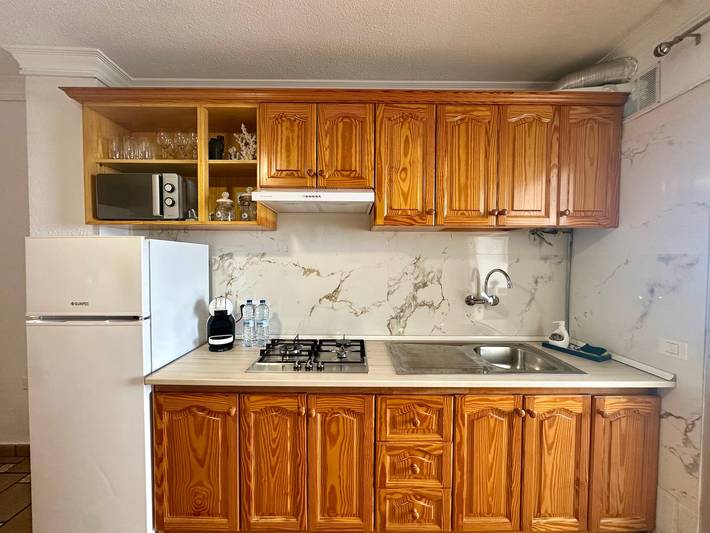 Apartamento entero, Apartamento de vacaciones 'Casita Acogedora Frente Al Mar' con terraza privada y Wi-Fi in El Pris, Tacoronte