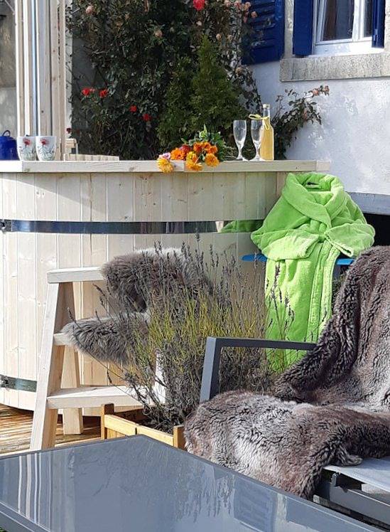 Petite maison 2 ch bain finlandais privé Skadi & sauna in Les Fontenelles, Jura Francais