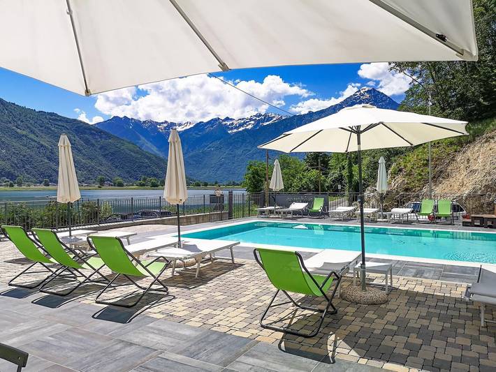 Appartamento intero, Appartamento vacanze per 6 persone con terrazza in Dascio, Comune di Sorico