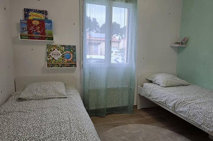 Location de vacances pour 8 personnes, avec jardin à Richerenches - 4