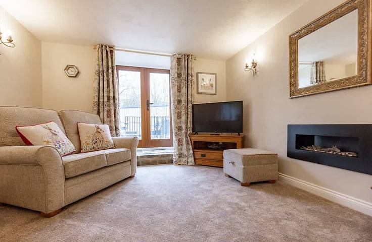 Cosy Farm Cottage with Hot Tub & Countryside Views in Holmfirth, Westliches Yorkshire