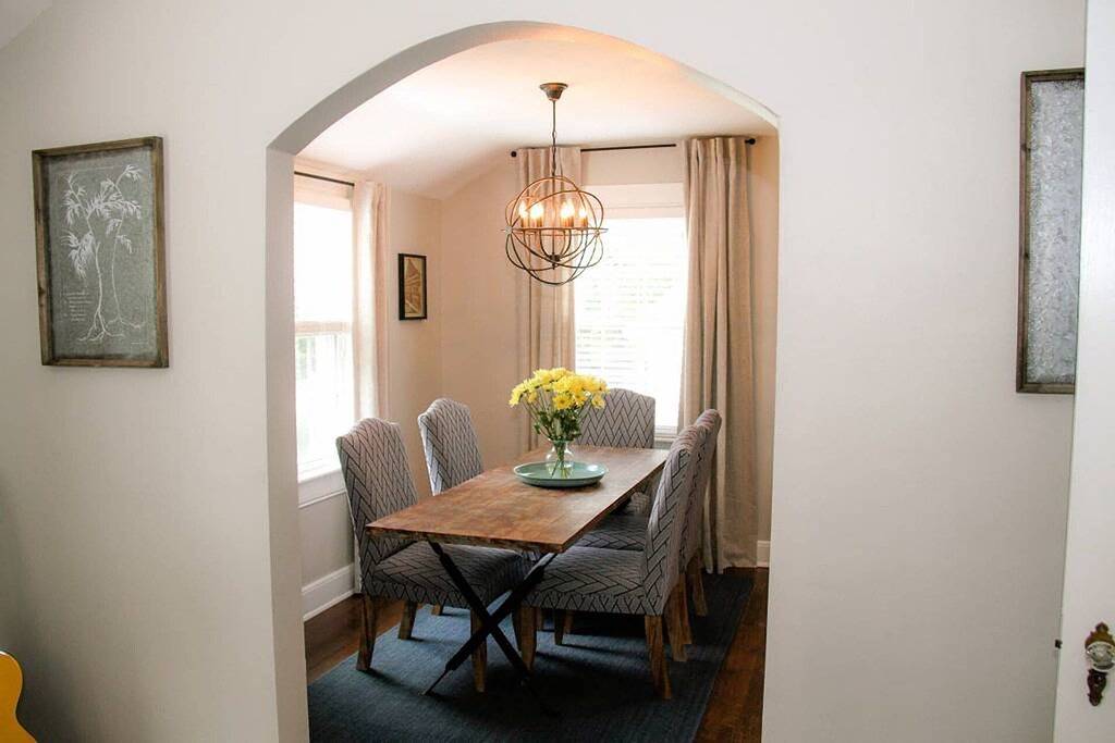 Ganze Wohnung, \"Absolut reizend, Wohnung war wundervoll. Tolle Lage, schön eingerichtet. \" in Nashville, Tennessee