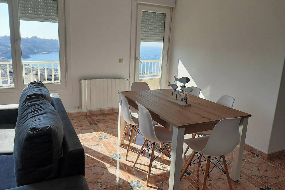Entire apartment, 130 m2 apartment with incredible views of the Ria de Pontevedra in Bueu, Rías Baixas