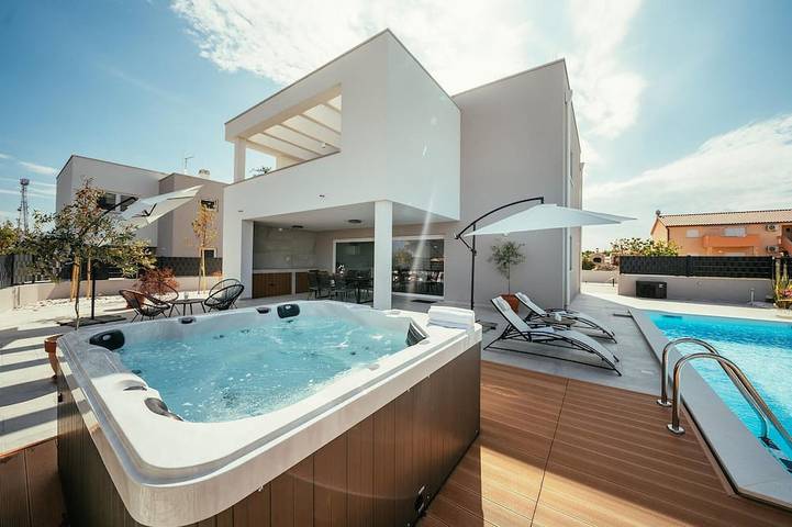 Holiday home for 8 people, with terrace - 1