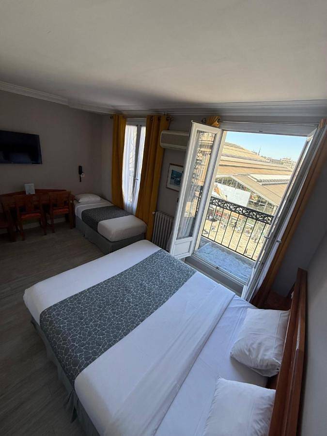 Hôtel pour 3 personnes, avec vue dans Gare Du Nord Paris - 4