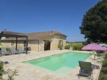 Gîte pour 4 personnes, avec jardin ainsi que terrasse et piscine à Lamonzie-Saint-Martin