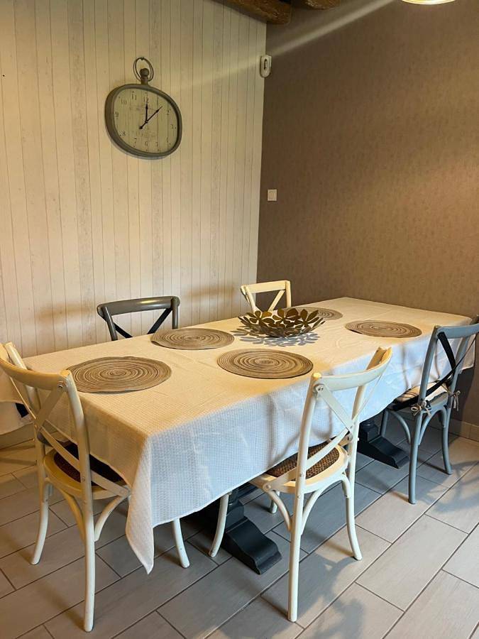 Location de vacances pour 5 personnes, avec vue et jardin à Thésée - 3