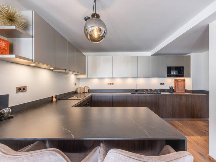 Entire apartment, New ski-in/ski-out duplex in Courchevel with parking in Courchevel 1850, Saint-Bon-Tarentaise