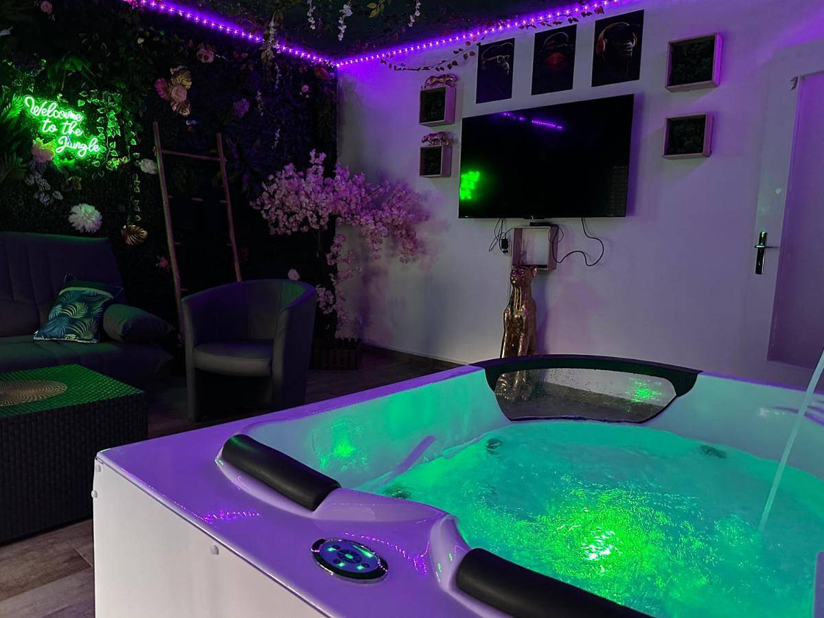 Appartement entier, The Jungle Spa Strasbourg in Schiltigheim, Région de Strasbourg