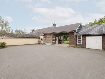 Cottage for 14 People in Ceredigion, Mid-Wales, Photo 1