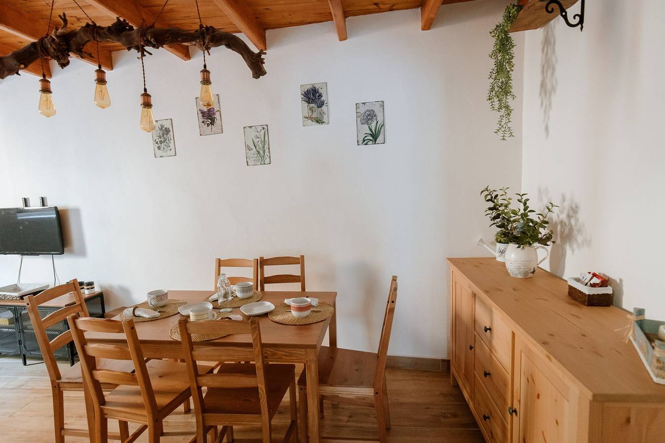 Casa rural 'La Lar' con vistas a la montaña, terraza privada y Wi-Fi in Otero de Bodas, Provincia de Zamora