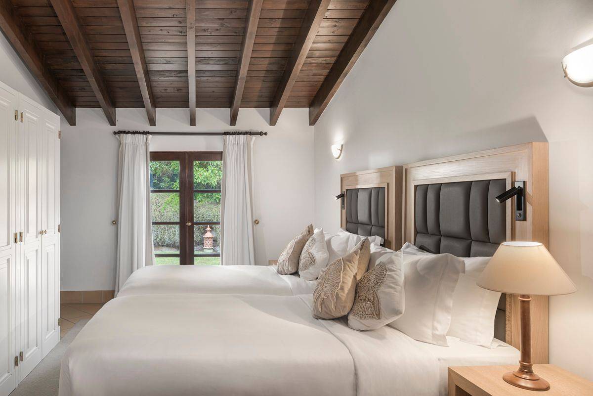 Pine Cliffs Resort - Villa Aurora in Praia da Falésia, Albufeira