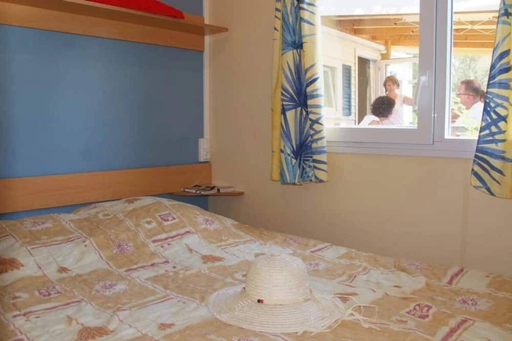 Camping 3 étoiles - Piscine - ccbaegd in Saint-Mitre-les-Remparts, Istres en omgeving