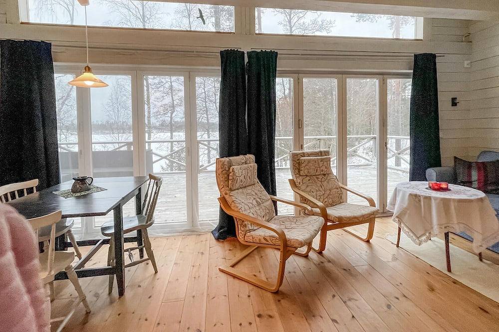 1 bedroom awesome home in Klässbol in Värmland