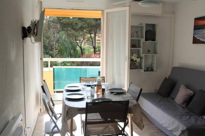 Gîte pour 6 personnes, avec jardin dans Office De Tourisme De Bormes Les Mimosas - Le Port