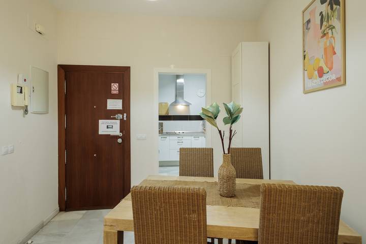 Entire apartment, Don Fadrique Macarena Apartment with Wi-Fi and Air Conditioning in Central Seville, Sevilla