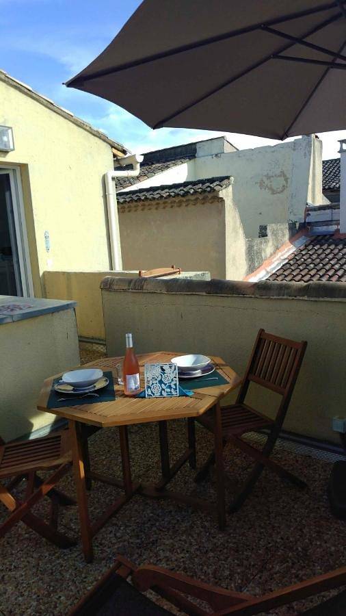 Gîte pour 4 personnes, avec Terrasse dans Office De Tourisme Du Pays Des Sorgues Et Des Monts De Vaucluse - 2
