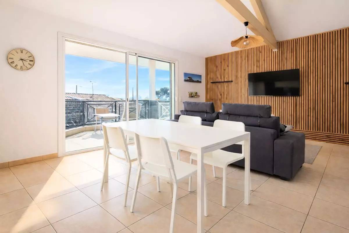 Apartamento entero, Appartements pour 4 Personnes in Arès, Region de Arcachon