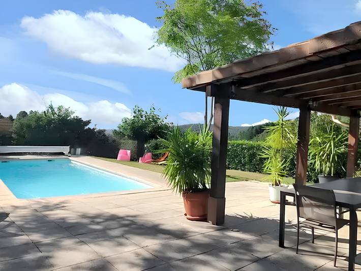 Villa pour 10 personnes, avec piscine et terrasse en Ardèche - 2