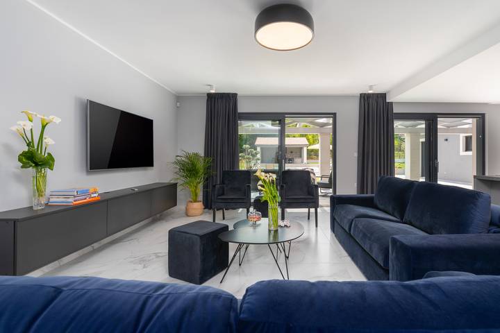 Villa pour 12 personnes, avec piscine et jardin, animaux acceptés à Barban - 3
