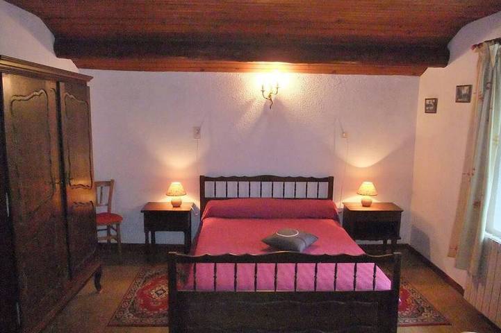 Gîte pour 4 personnes, avec jardin à Saint-Bresson - 2