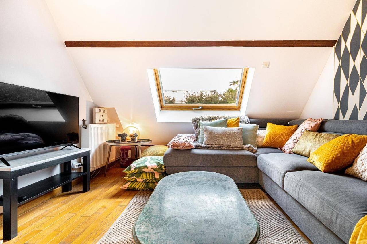 Appartement entier, Art & Curiosity Cabinet Style Appartement with Paris view, Villa des Ammonites in Meudon, Hauts-de-Seine
