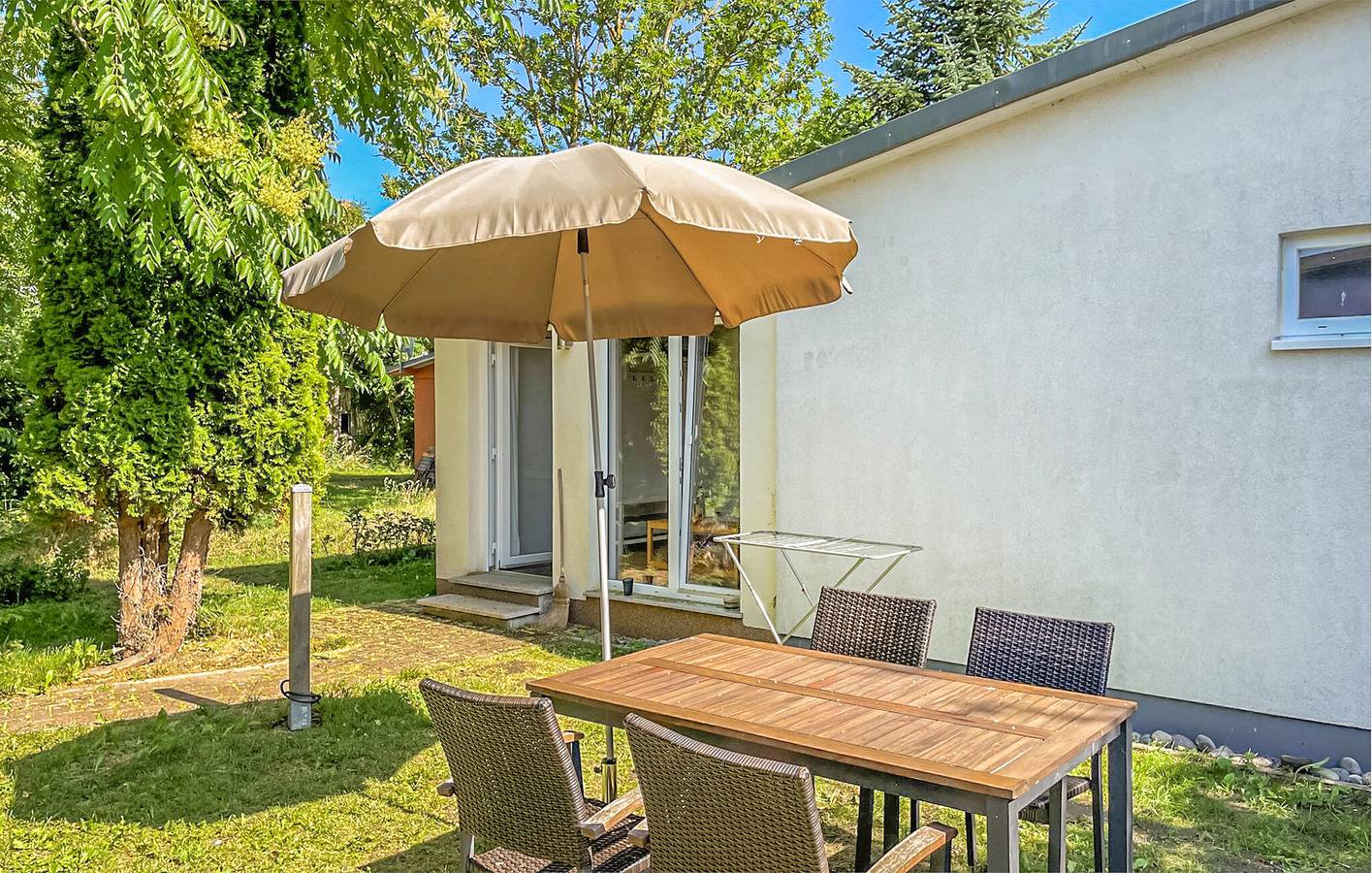 Gemütliches Nonnevitzer Appartement mit Terrasse & Parkplatz in Nonnevitz, Dranske