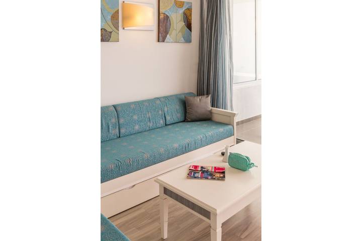 Apartamento para 4 personas, con piscina y terraza en Marazul