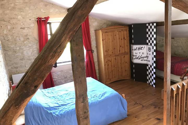 Location de vacances pour 3 personnes, avec piscine à Les Lèves-et-Thoumeyragues - 2