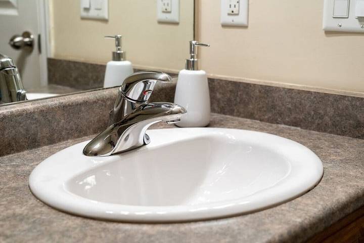 Ferienwohnung für 4 Personen, mit Balkon und Whirlpool - 1