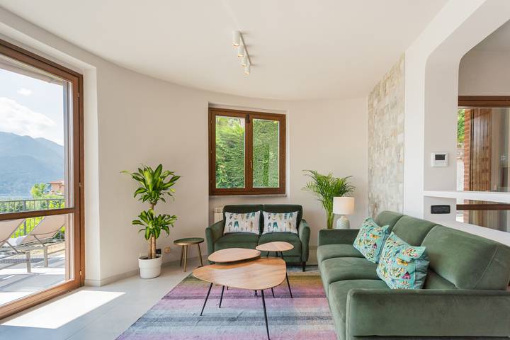 Location de vacances pour 8 personnes, avec jardin ainsi que vue et vue sur le lac, animaux acceptés à Argegno - 2