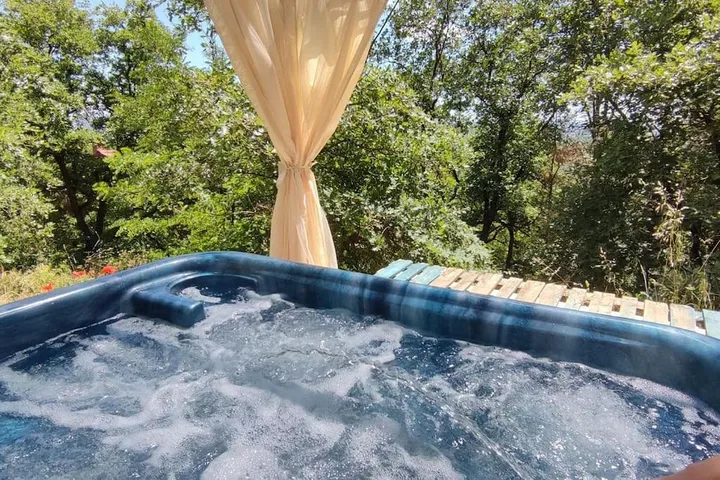 Apartamento de vacaciones para 2 personas, con piscina además de jardín y jacuzzi - 1