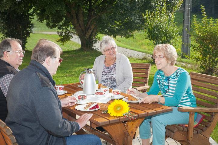 Ganze Wohnung, Landhaus Altweck - Ferienwohnung 6 / 40 m² mit Balkon & Wlan in Wegscheid, Passauer Land