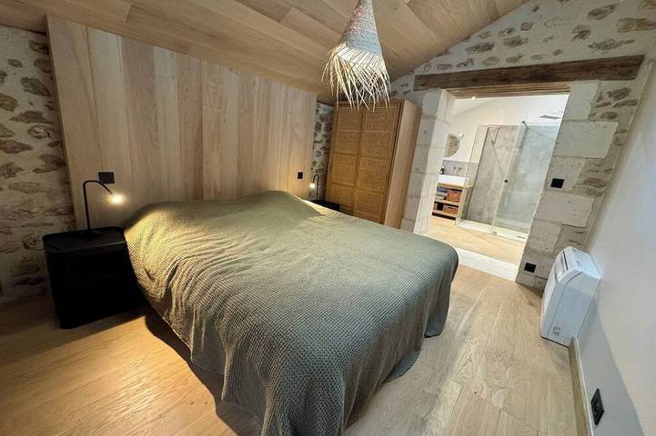 Location de vacances pour 9 personnes, avec jardin et terrasse à Édon (Charente) - 2